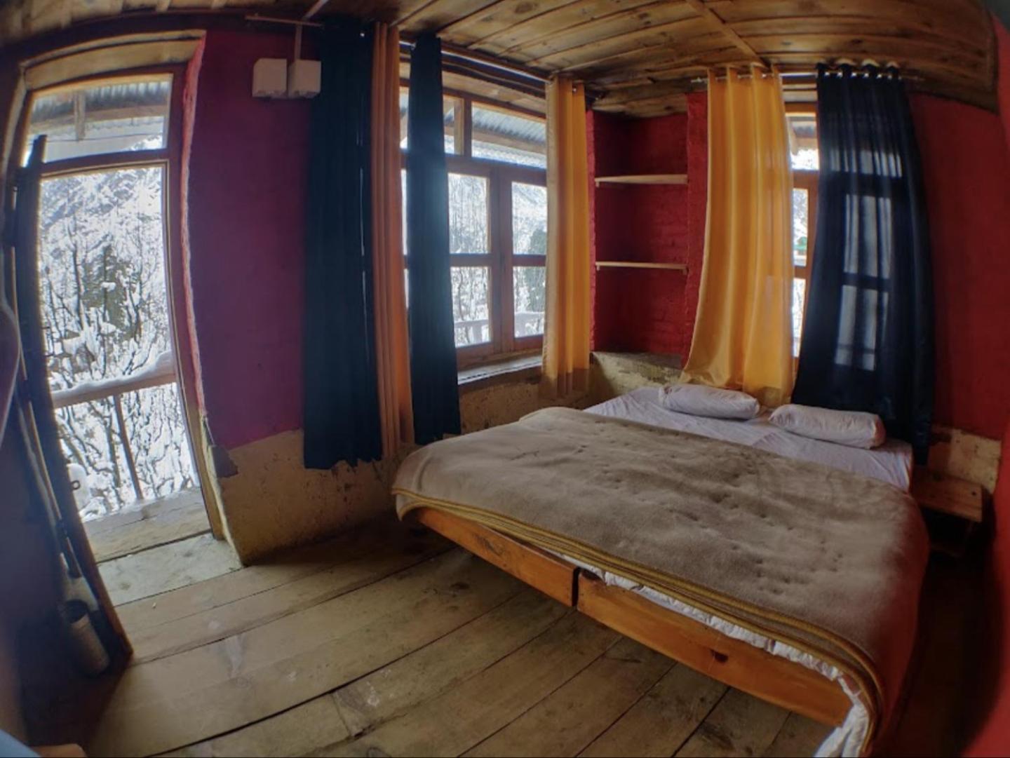 Holy Cow Cafe & Beds Hotel Kalgha Exterior foto